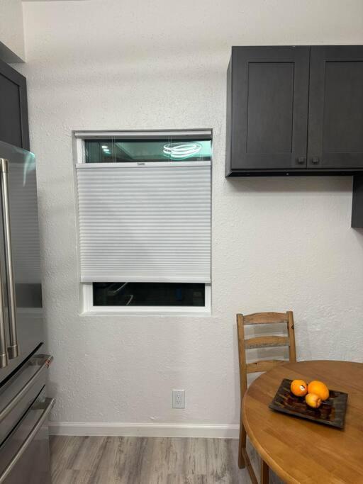 Bumblebee House Apartment โอ๊กแลนด์ ภายนอก รูปภาพ