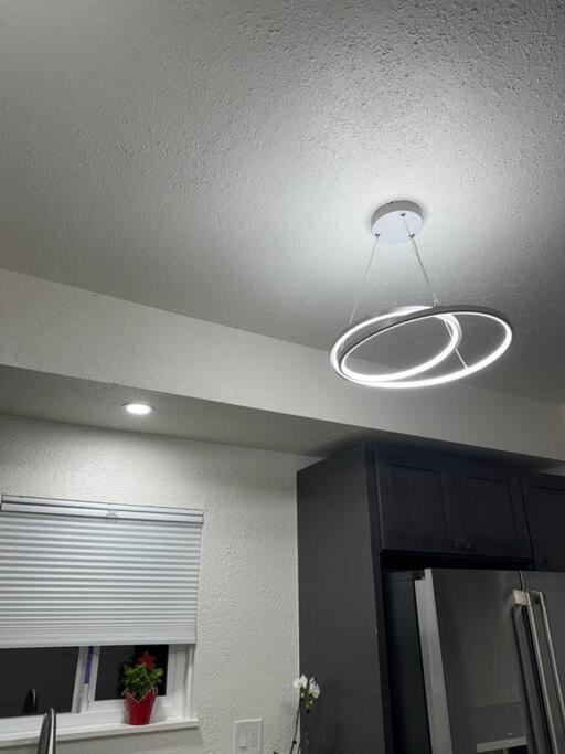 Bumblebee House Apartment โอ๊กแลนด์ ภายนอก รูปภาพ