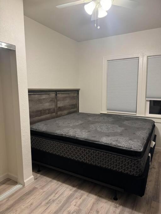 Bumblebee House Apartment โอ๊กแลนด์ ภายนอก รูปภาพ