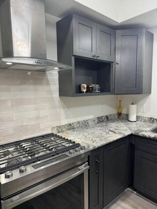 Bumblebee House Apartment โอ๊กแลนด์ ภายนอก รูปภาพ