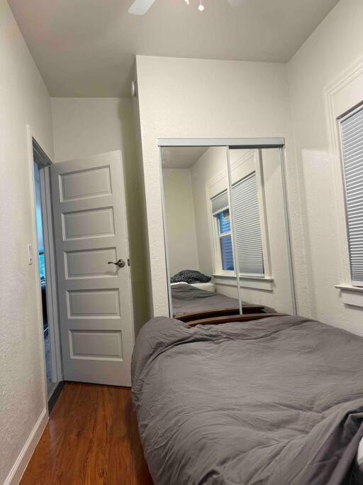 Bumblebee House Apartment โอ๊กแลนด์ ภายนอก รูปภาพ
