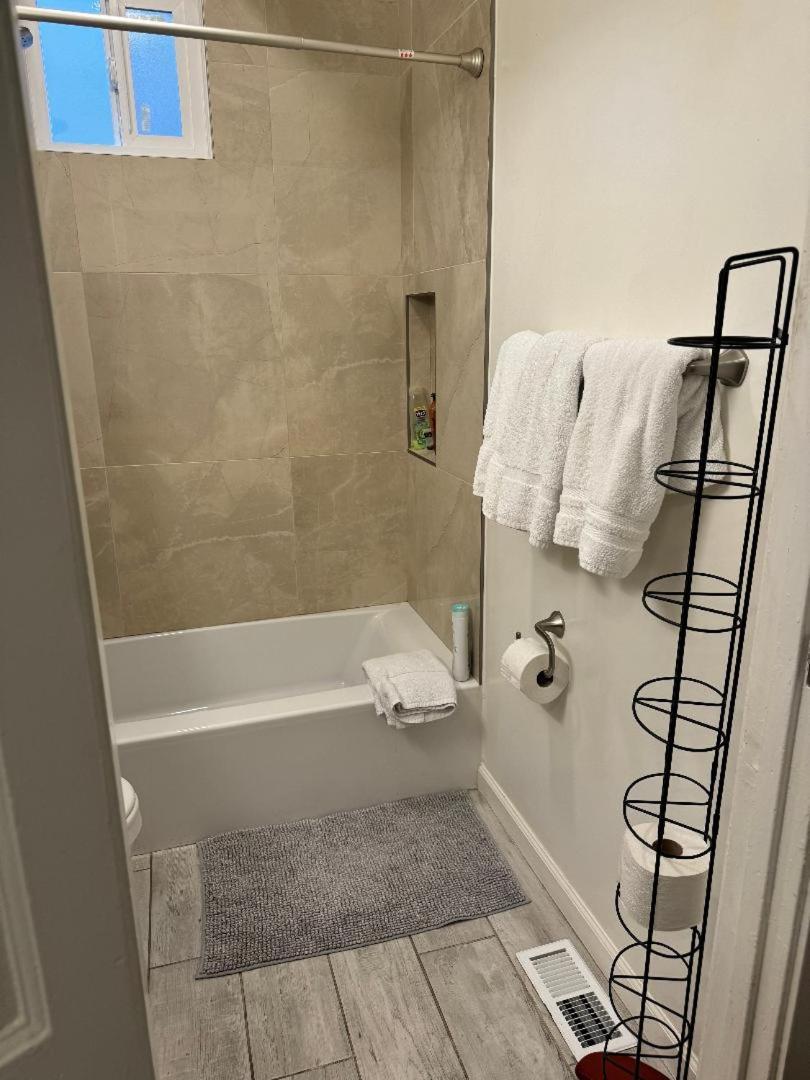 Bumblebee House Apartment โอ๊กแลนด์ ภายนอก รูปภาพ